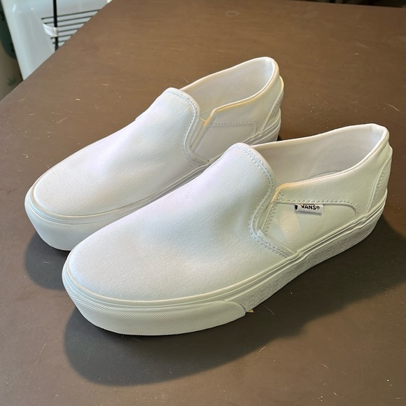 Vans off the wall white on white slip on shoes size 9 - Picture 1 of 8